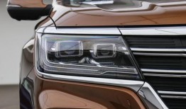 荣威rx8最新爆料视频,硬派SUV实力升级，性能与颜值双提升