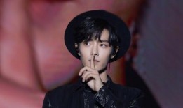 肖战现状爆料视频下载,从爆红到争议，他经历了什么？